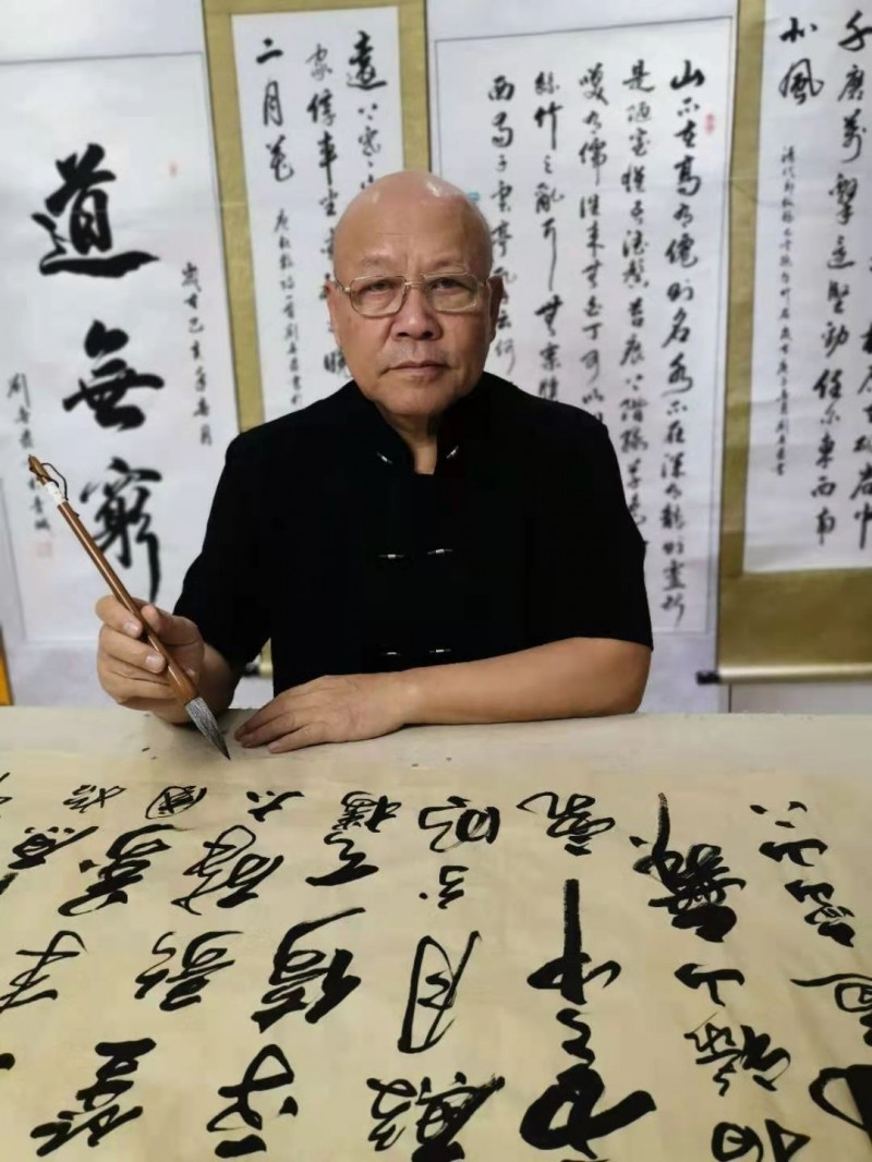 中国楹联学会中宣盛世文化艺术交流中心书画风采展示——刘春发